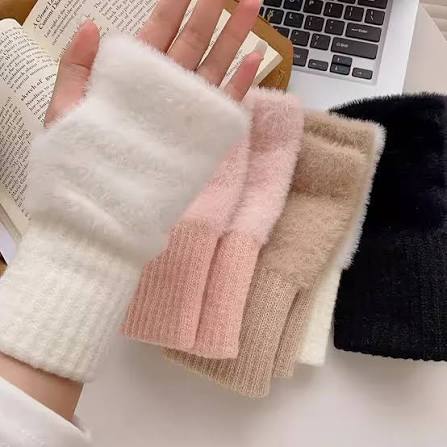 Winter Half Finger Pair Gloves For Women Plush Warm Fingerless Pair Gloves In Multicolor (Random Color)